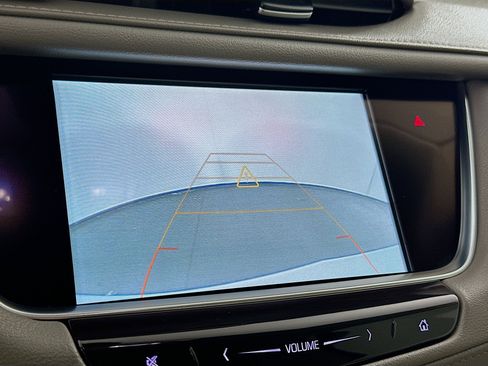Used 2018 Cadillac XT5 Luxury w/ Driver Awareness Package FWD image 23