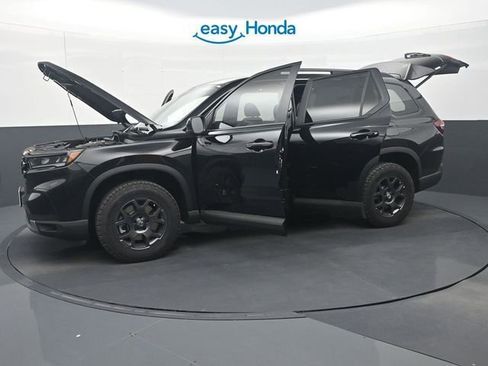 New 2025 Honda Pilot TrailSport image 38