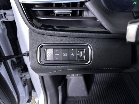 New 2026 Buick Enclave Avenir w/ Super Cruise Package image 18