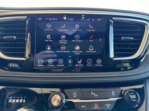 Used 2020 Chrysler Pacifica Limited w/ S Appearance Package FWD image 20