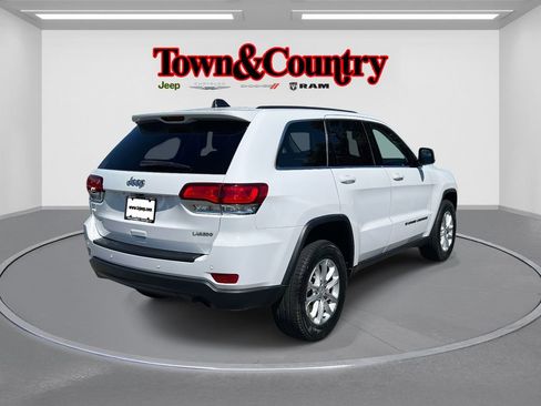 Certified 2022 Jeep Grand Cherokee Laredo E AWD/4WD image 7
