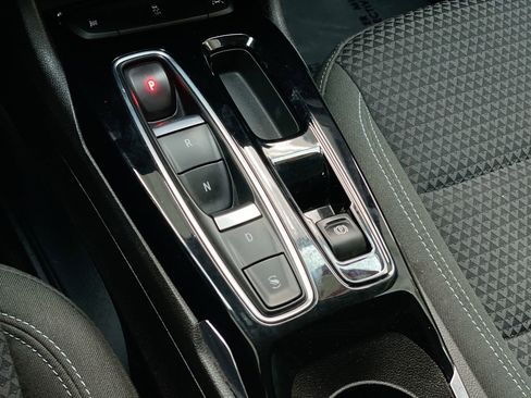 Used 2022 Chevrolet Bolt EUV LT image 24