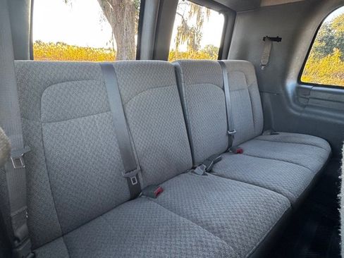 Used 2020 Chevrolet Express 3500 LT w/ LT Preferred Equipment Group image 19