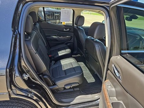 Used 2021 GMC Acadia Denali w/ Trailering Package AWD/4WD image 12