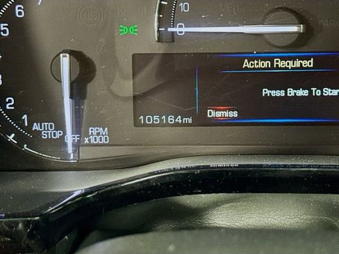 Used 2017 Cadillac XT5 Luxury w/ Driver Awareness Package AWD/4WD image 13