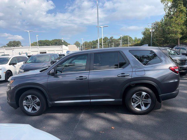 Used 2025 Honda Pilot EX-L image 9