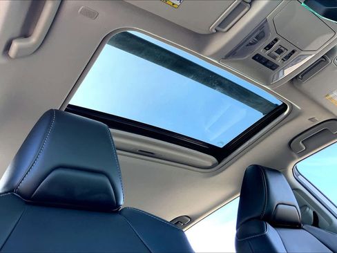 Used 2025 Toyota RAV4 XLE Premium image 12