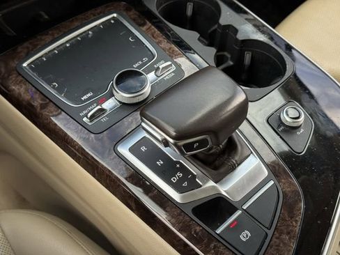 Used 2018 Audi Q7 3.0T Prestige w/ Prestige Package image 20