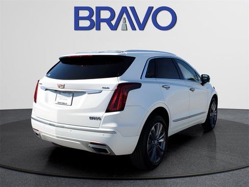 Used 2025 Cadillac XT5 Premium Luxury image 5