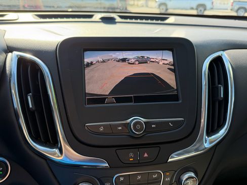 Used 2023 Chevrolet Equinox LT image 11