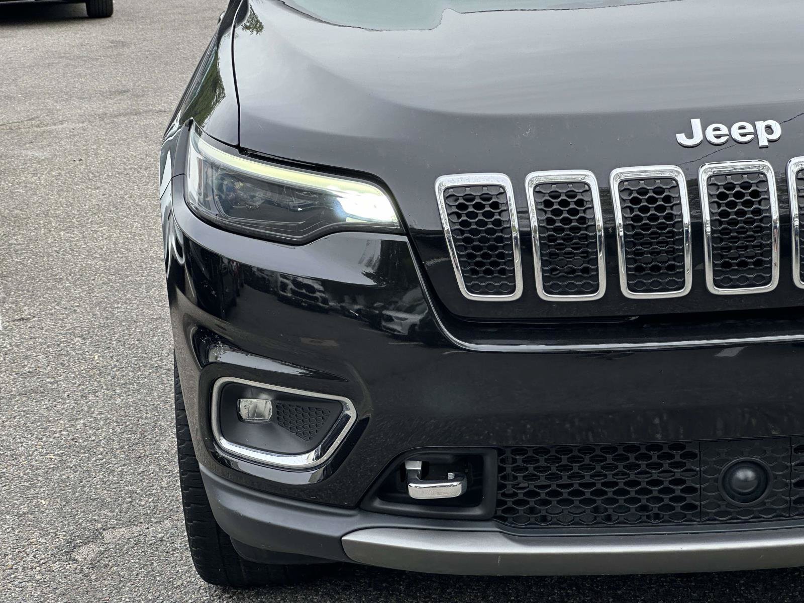 Used 2022 Jeep Cherokee Limited w/ Elite Package AWD/4WD image 9