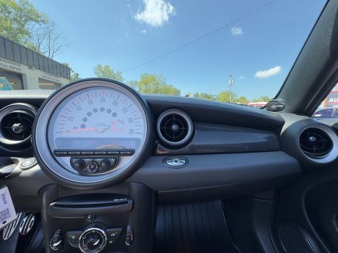 Used 2011 MINI Cooper S w/ Cold Weather Pkg image 16