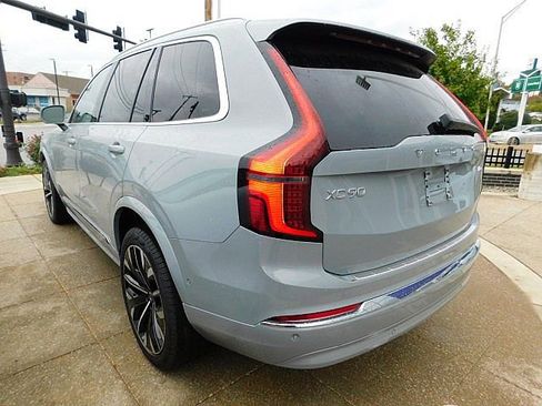 New 2026 Volvo XC90 B6 Plus w/ Protection Package Premier image 10