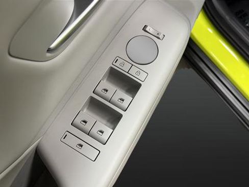 Used 2024 Hyundai Kona Limited image 22