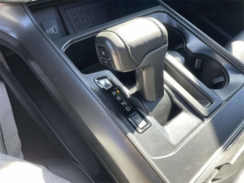 New 2025 Ford F150 Lariat w/ Equipment Group 501A Mid image 25