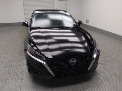 Used 2023 Nissan Altima 2.5 SV w/ SV Premium Package AWD/4WD image 14