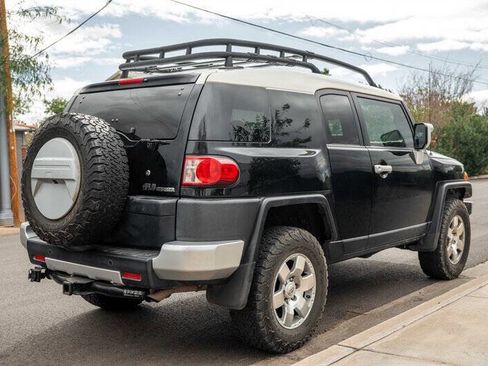Used 2010 Toyota FJ Cruiser 4WD image 5