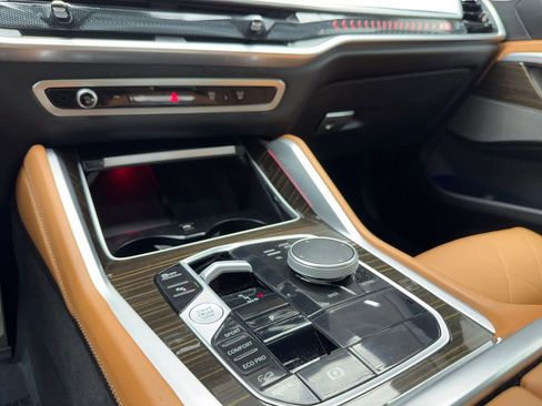 Used 2024 BMW X6 xDrive40i w/ Premium Package image 38