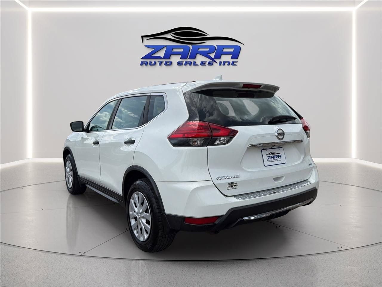 Used 2017 Nissan Rogue S AWD/4WD image 5