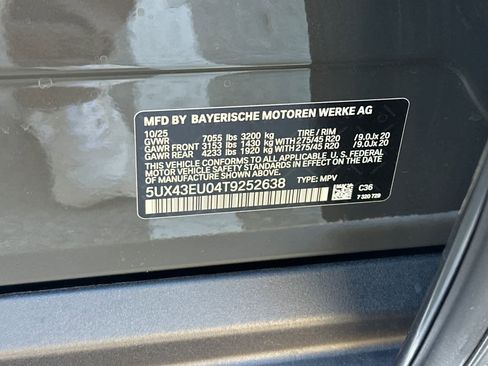 Used 2026 BMW X5 xDrive50e image 36