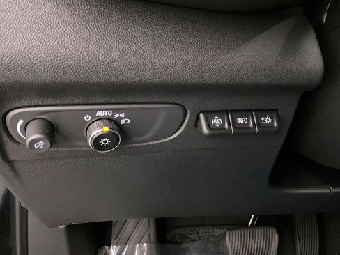 Used 2023 Buick Envision Avenir AWD/4WD image 40