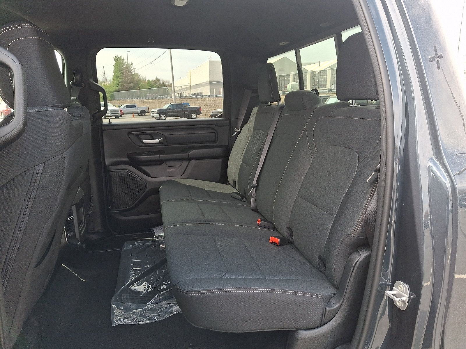 New 2026 RAM 1500 Express AWD/4WD image 7