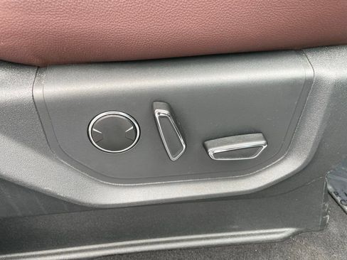 Used 2024 Ford Expedition Limited image 64