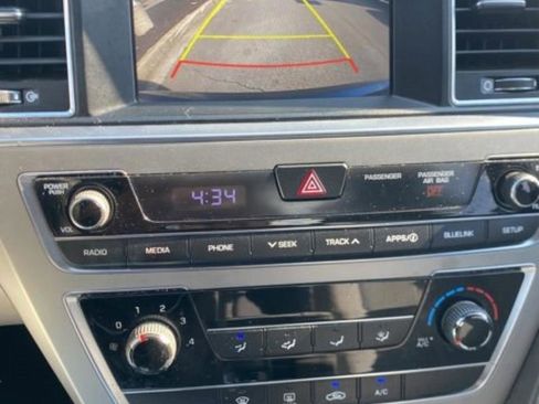 Used 2017 Hyundai Sonata SE image 23