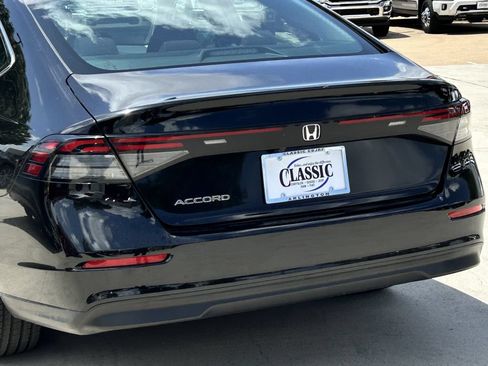 Used 2024 Honda Accord EX image 6