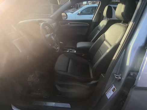 Certified 2023 Volkswagen Atlas SE w/ Panoramic Sunroof Package image 7