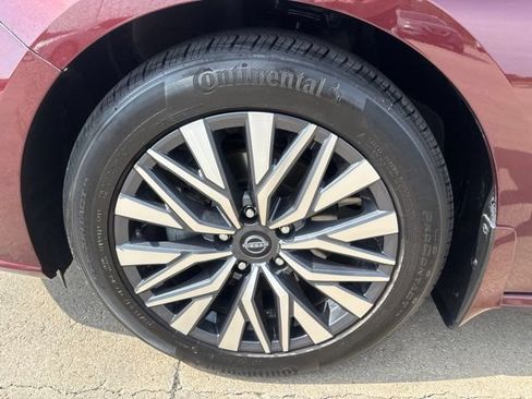 Used 2023 Nissan Altima 2.5 SV w/ SV Premium Package FWD image 21