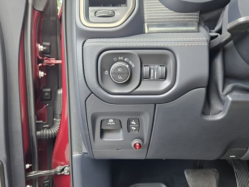 Used 2020 RAM 1500 Limited w/ Trailer Tow Group AWD/4WD image 13