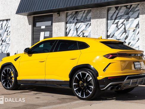 Used 2019 Lamborghini Urus image 10