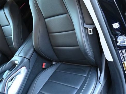 Used 2020 Mercedes-Benz GLE 450 4MATIC image 13