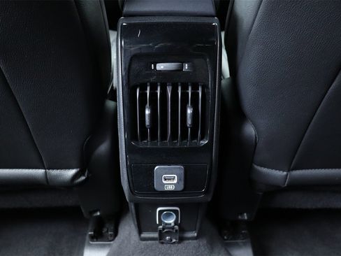 Used 2024 Jeep Compass Latitude image 18