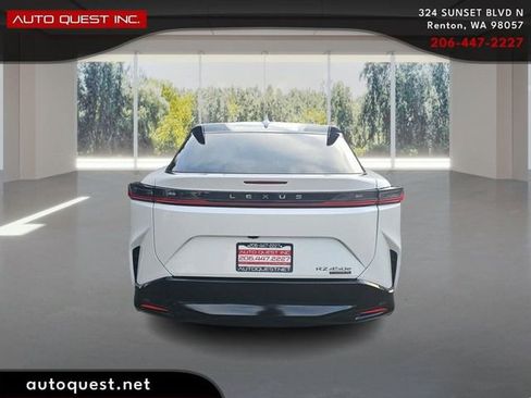 Used 2024 Lexus RZ 450e Premium image 6