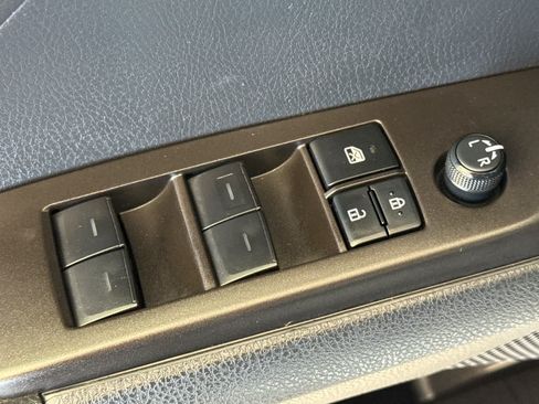 Used 2023 Toyota Camry SE w/ Convenience Package FWD image 13