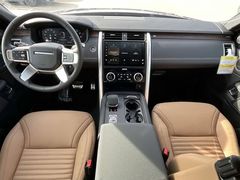 New 2026 Land Rover Discovery Dynamic SE AWD/4WD image 42