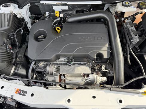 Used 2025 Chevrolet Equinox LT w/ Convenience Package II image 26