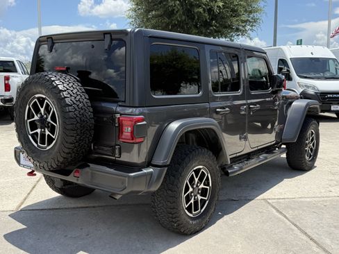 Used 2024 Jeep Wrangler Unlimited Rubicon w/ Technology Group AWD/4WD image 5