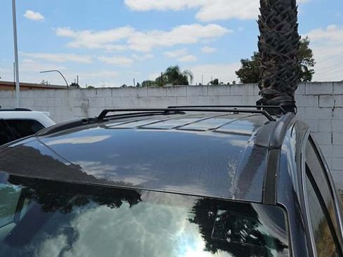 Used 2018 Chrysler Pacifica Touring-L FWD image 10