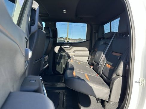 Certified 2022 GMC Sierra 1500 AT4 w/ AT4 Preferred Package image 19