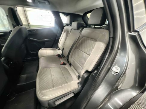 Used 2022 Ford Escape SE w/ Cold Weather Package image 23