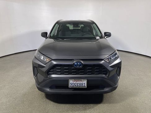 Certified 2022 Toyota RAV4 LE AWD/4WD image 8