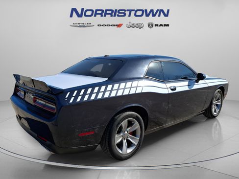 Certified 2019 Dodge Challenger SXT image 6