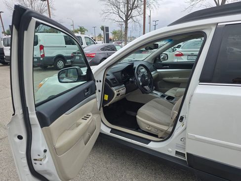 Used 2011 Subaru Outback 2.5i Premium w/ All-Weather Pkg image 12