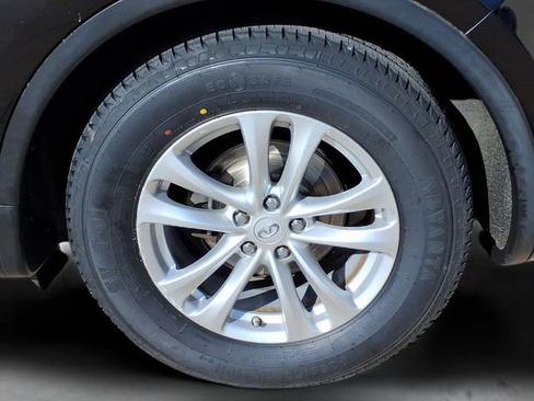 Used 2017 INFINITI QX70 AWD image 31