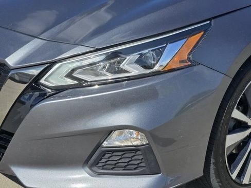 Used 2021 Nissan Altima 2.5 SR FWD image 8