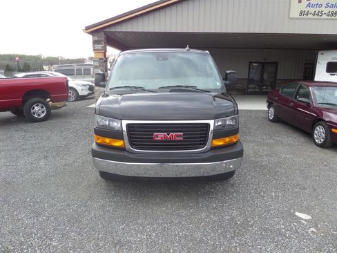 Used 2025 GMC Savana 2500 LT w/ LT Preferred Equipment Group RWD image 2