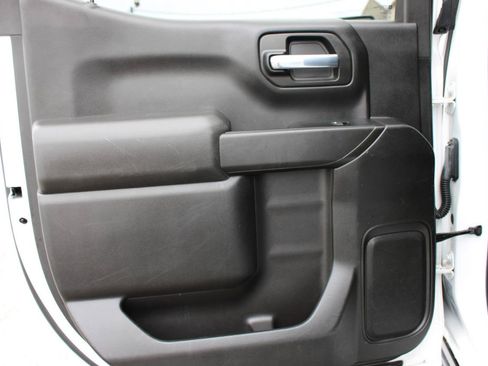 Used 2021 Chevrolet Silverado 1500 LT w/ Safety Package II AWD/4WD image 38
